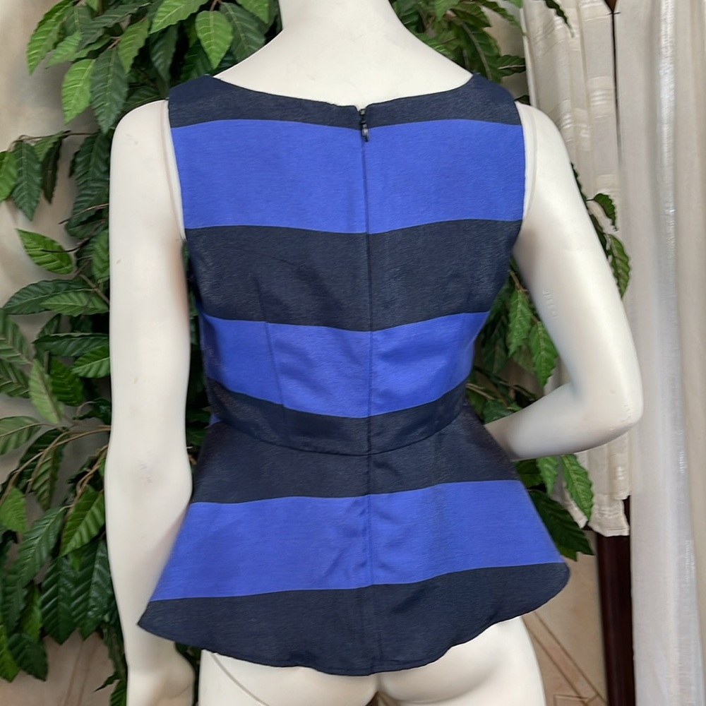 BANANA REPUBLIC STRIPED PEPLUM TOP - Picture 4 of 11